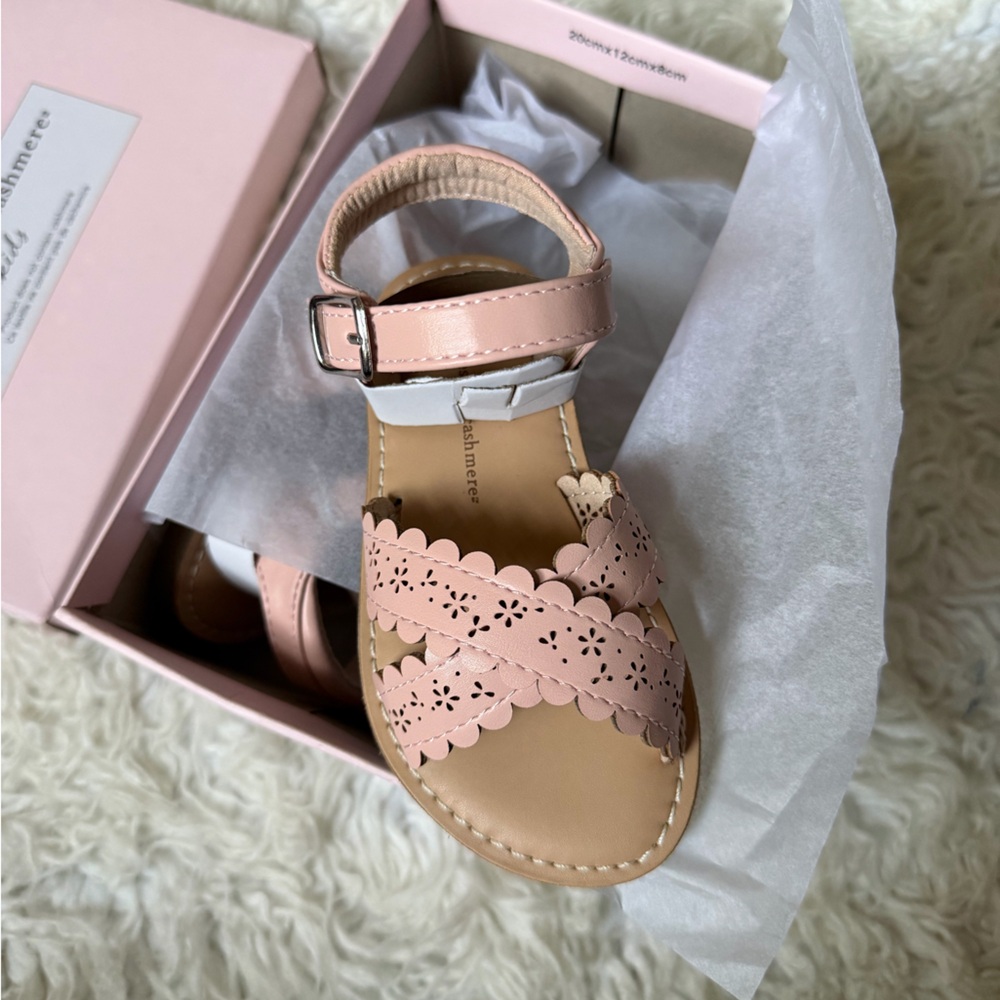 cupcakes & cashmere Blush Scalloped Kids Sandals